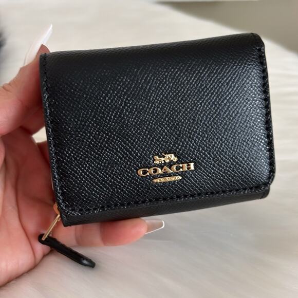 Coach Handbags - NWT Coach Small Trifold Wallet Black